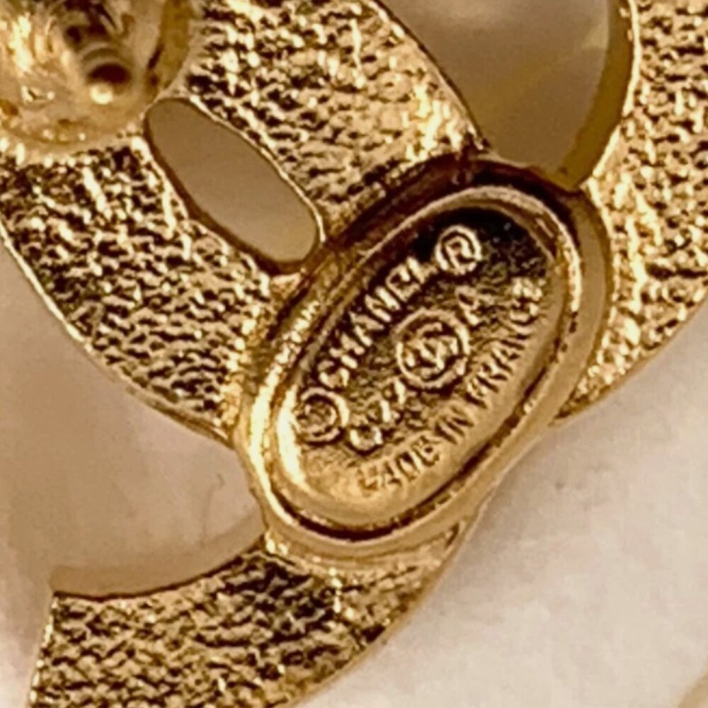 Authentic Chanel CC Earrings With Pearl Gold Hardware Brand New In Box - Picture 8 of 8